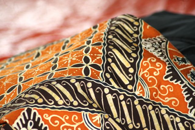 Batik puspa Maja